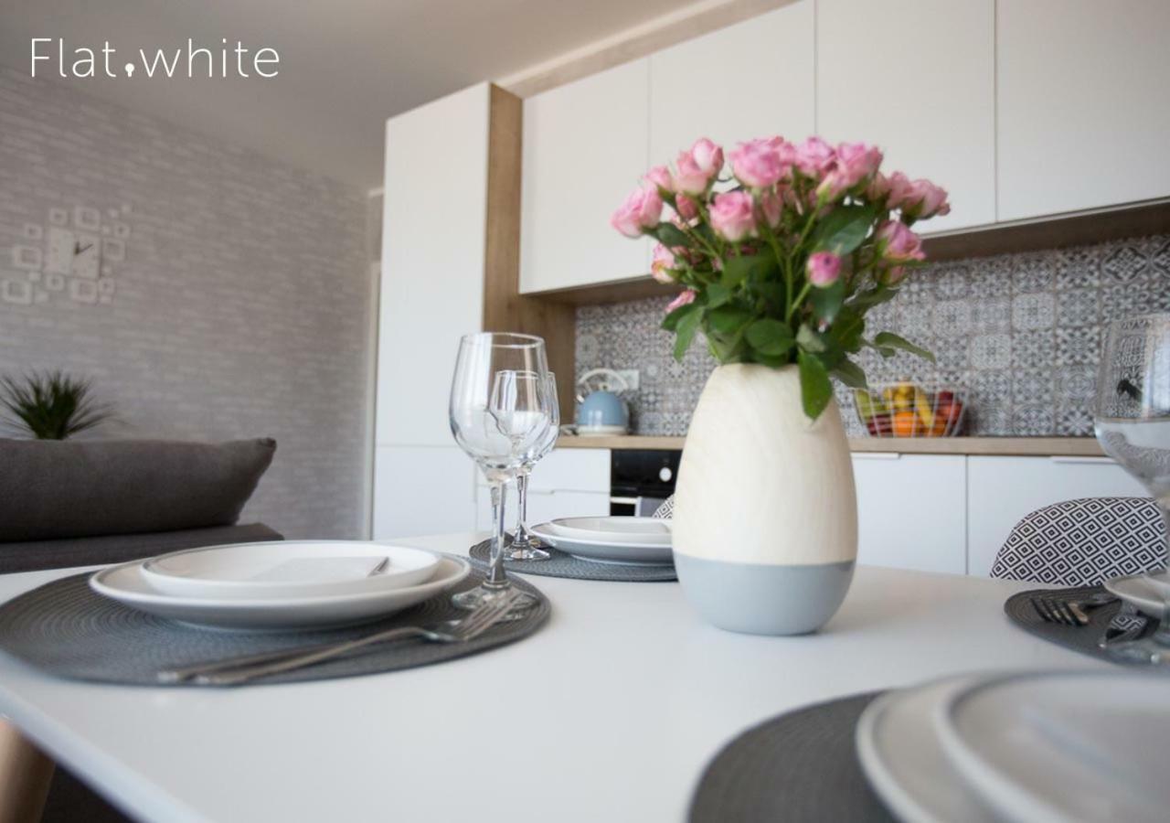 Apartamenty Flat White Zamkowa 4-6 Zielona Góra Exteriör bild